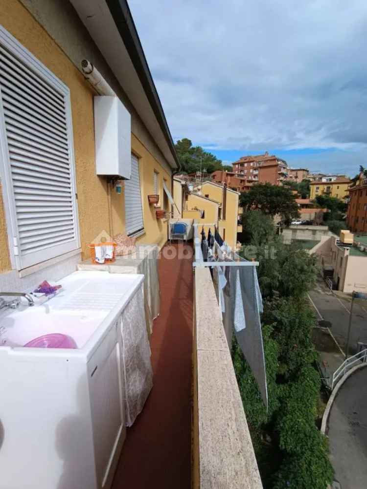 Quadrilocale piazza Giovanni XXIII, Porto Ercole, Monte Argentario