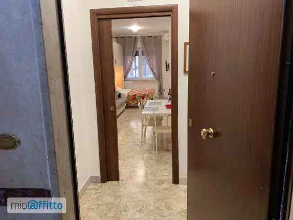 Appartamento In Affitto in Svincolo Napoli centro, Napoli, Campania