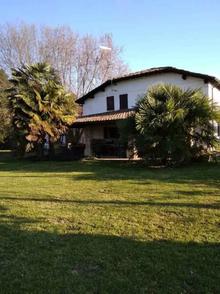 Villa unifamiliare via Tassinari, Renazzo, Cento