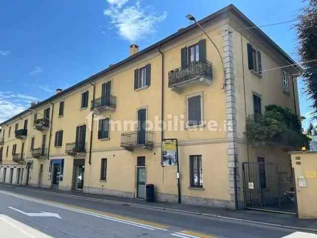 Bilocale viale Aguggiari, 11, Centro, Varese