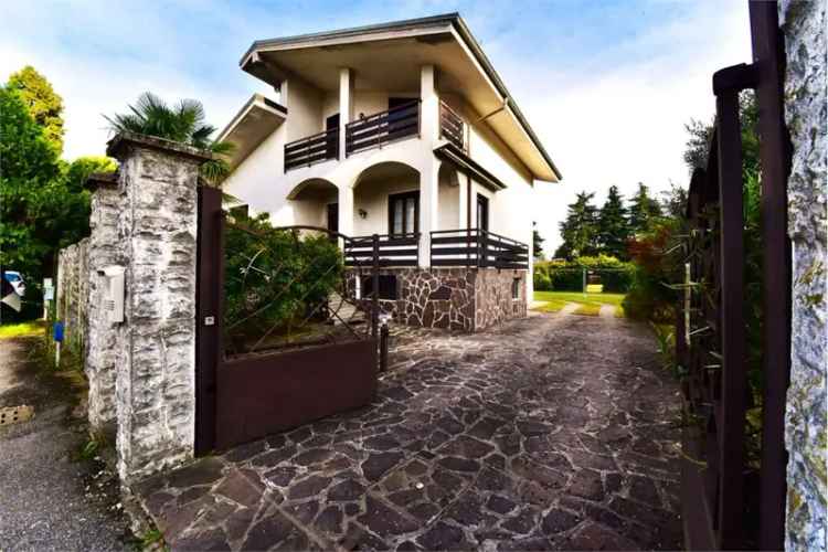 Villa in Via Rusconi 38, Rescaldina, 5 locali, 2 bagni, garage, 250 m²