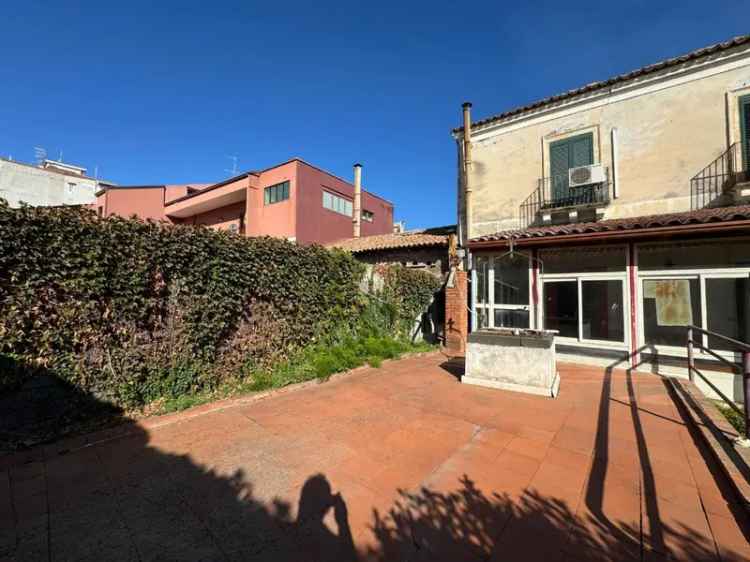 Villa in Via Marletta 70, Tremestieri Etneo, 7 locali, 1 bagno, 234 m²