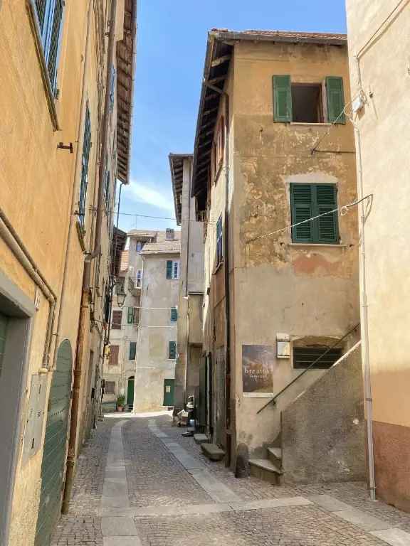 Appartamento in Via dei Perrando 9, Sassello, 6 locali, 1 bagno