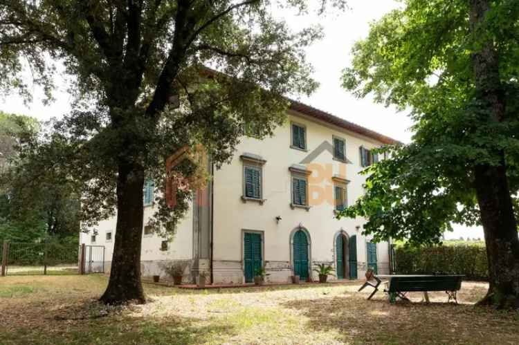 Villa in Patrignone, Arezzo, 20 locali, con box, 750 m² in vendita