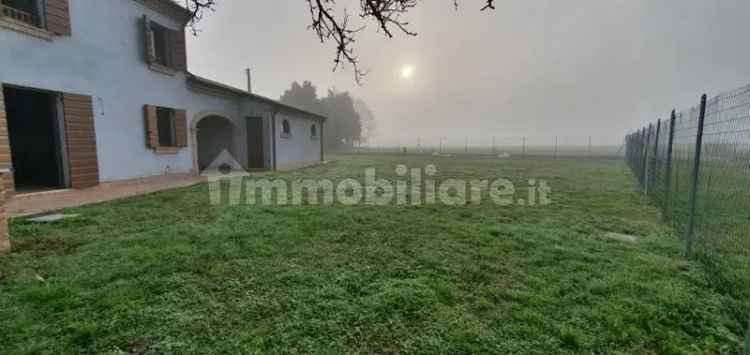 Villa unifamiliare via Cavo Bentivoglio, Stienta