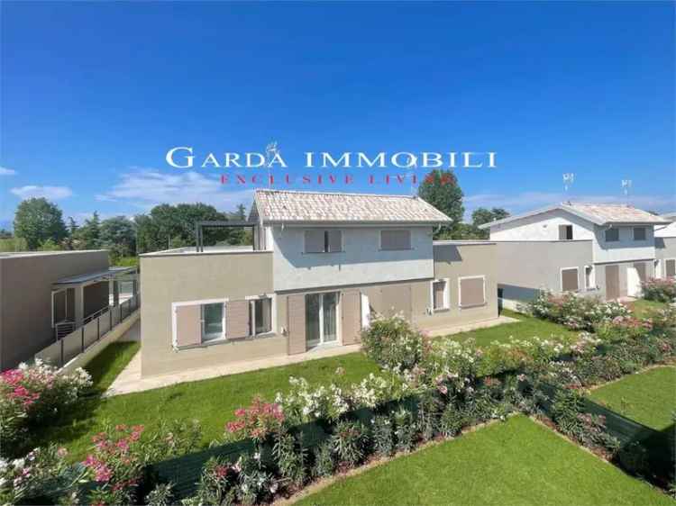 Villa in Via Chiodi, Sirmione, 6 locali, 4 bagni, giardino privato