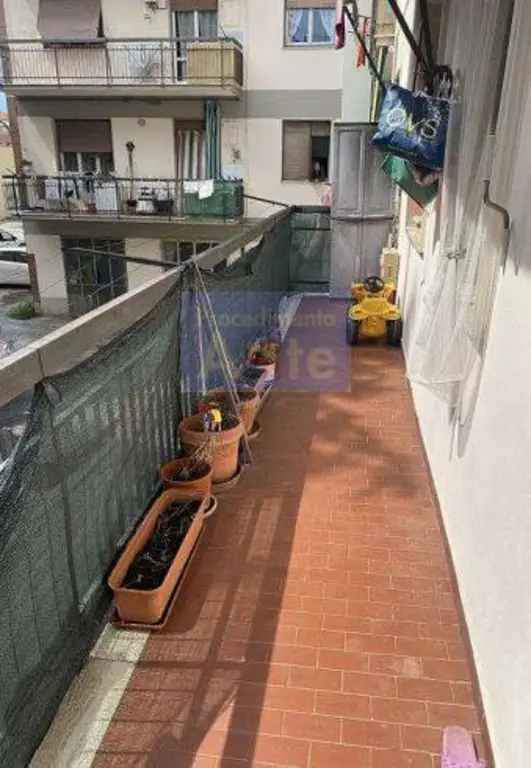 Appartamento in Via Brunetto Latini, Montevarchi, 5 locali, 1 bagno