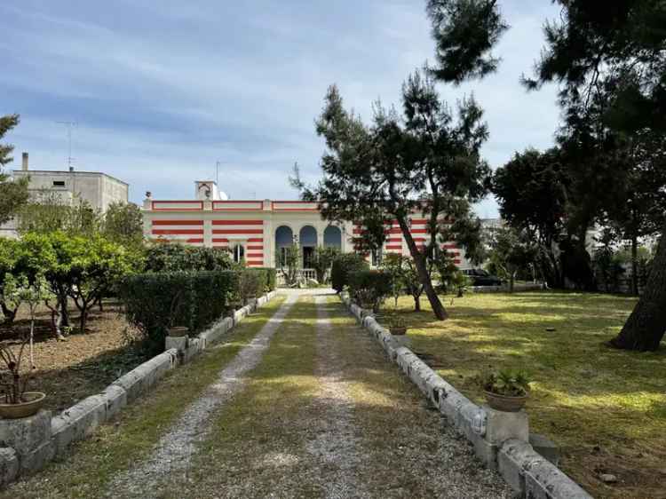 Villa in Via Garibaldi 43, Arnesano, 5 locali, 3 bagni, 324 m²