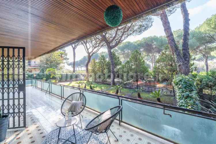 Ampio Appartamento con Giardino e Terrazzo a Roma