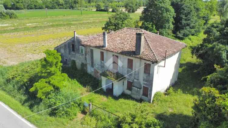 Villa singola in vendita