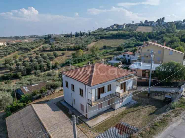 Casa Indipendente in vendita a Roseto degli Abruzzi località Bonaduce, 6