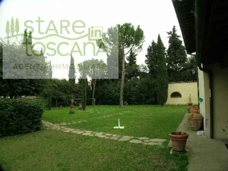 Villa in CENTRO, Scandicci, 22 locali, 6 bagni, giardino in comune