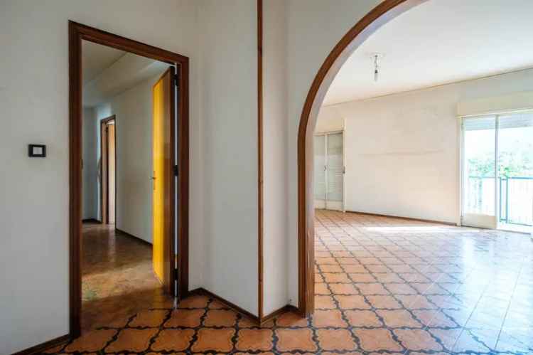 Appartamento in Viale Strasburgo, Palermo, 6 locali, 2 bagni, 180 m²