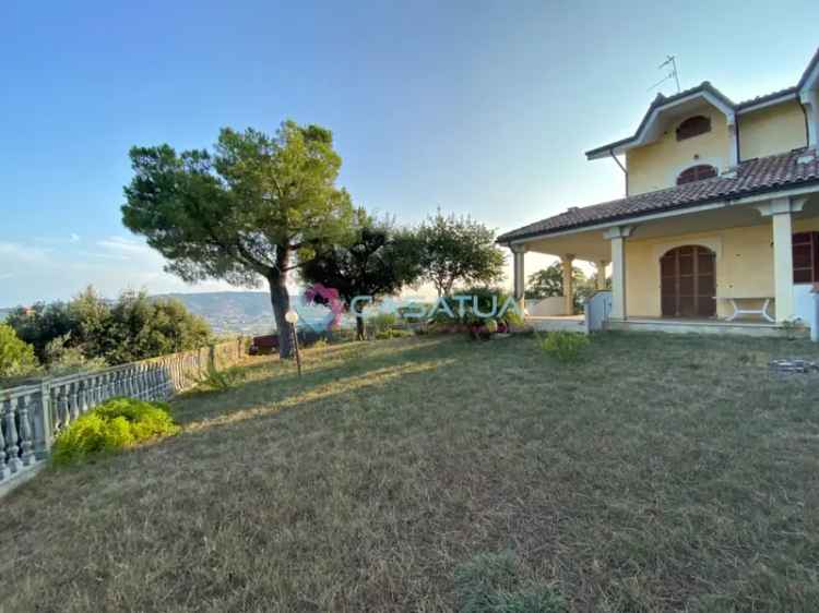 Villa in Contrada Montecretaccio 13, San Benedetto del Tronto, 4 bagni