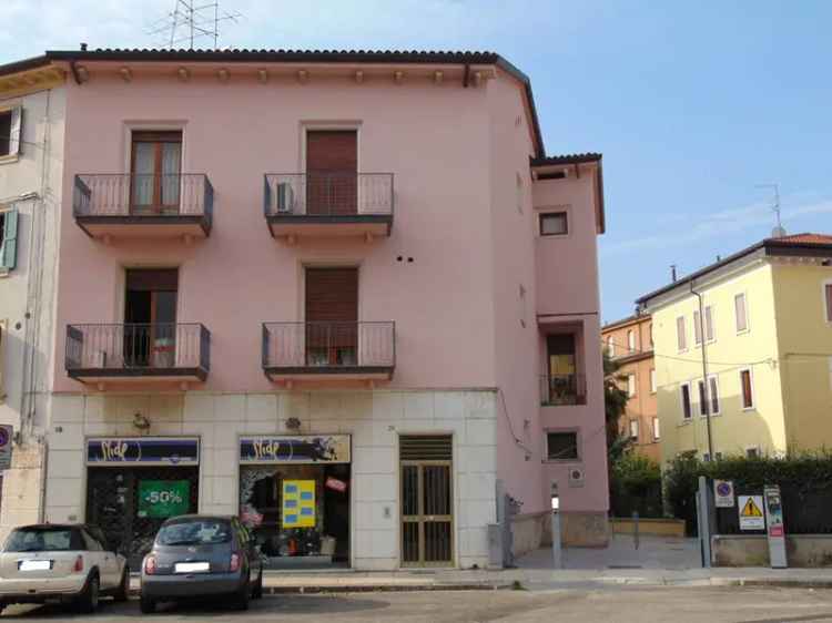 Appartamento via Porta San Zeno, San Zeno, Verona