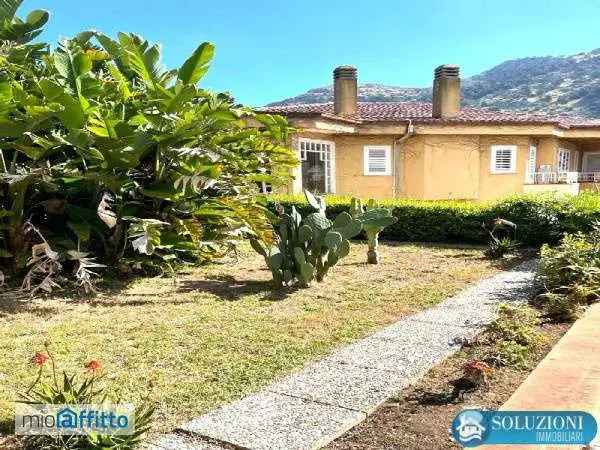 Villa In Affitto in Palermo, Sicilia