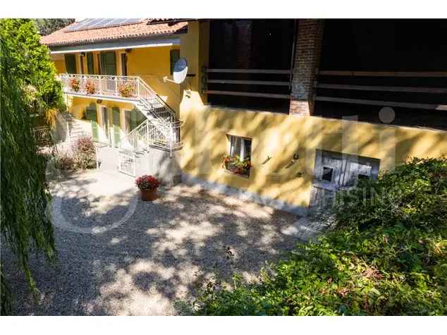 Casa Indipendente in Strada Delle Cascine, 180, Pinerolo (TO)