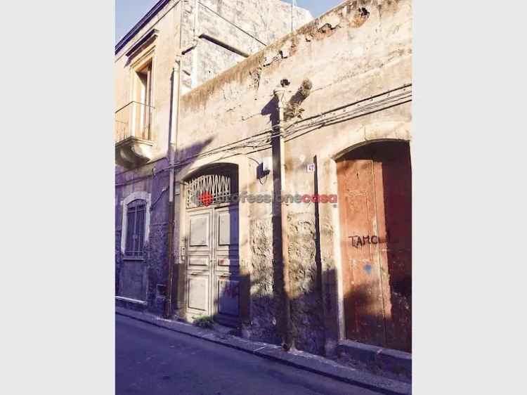 Casa Indipendente in vendita  a Catania