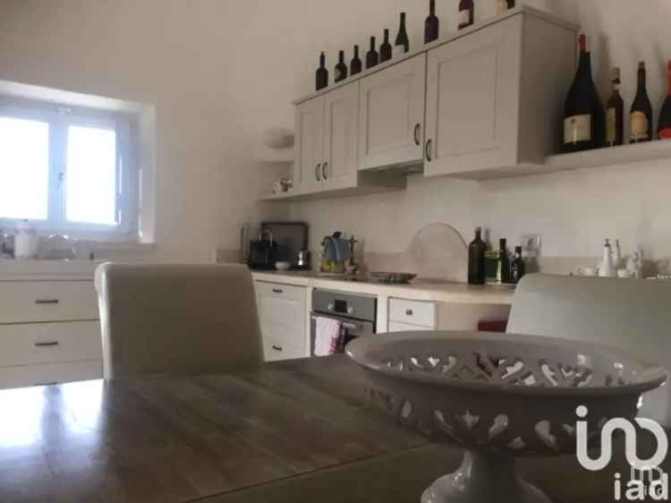 Vendita trullo 6 locali di 150 m² in Ostuni (72017) - 38276 - iad