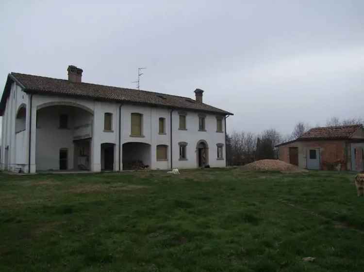 Villa trifamiliare in vendita  a San Felice sul Panaro