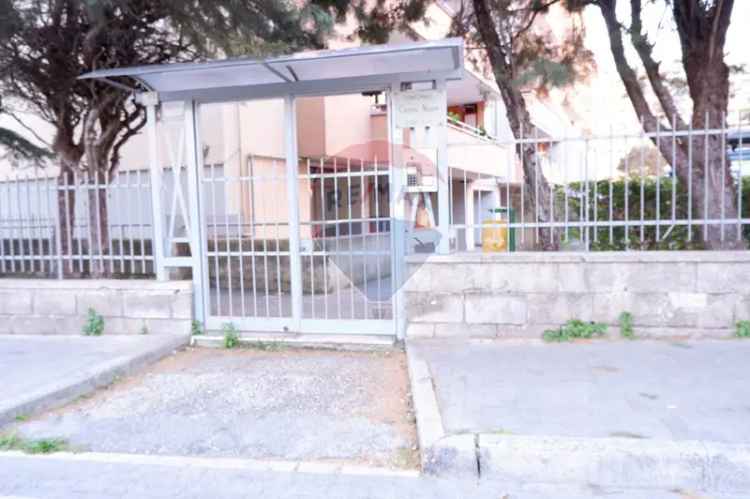 Appartamento in Viale Degli Aranci, Caserta, 5 locali, 2 bagni, 210 m²