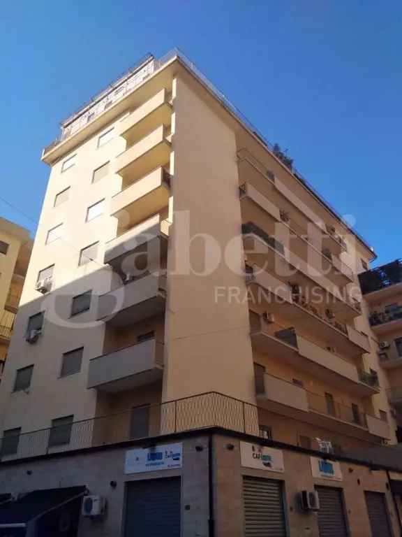 Appartamento in Luigi Manfredi, Palermo, 5 locali, 2 bagni, 146 m²