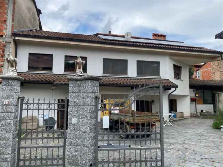 Villa a schiera in Via belloni 13, Grignasco, 6 locali, 2 bagni