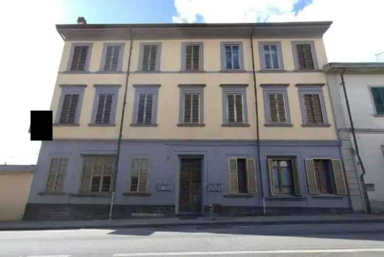 Appartamento in Via Barberino, Calenzano, 5 locali, 3 bagni, 122 m²