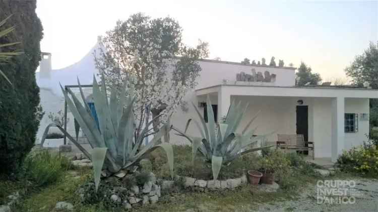 Villa unifamiliare Contrada Pascarosa, Campanile, Fumarola, Cavalleriza, Ostuni