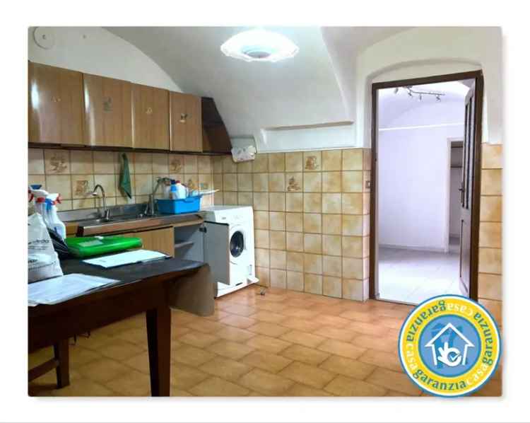 Appartamento in Centrale, Dolceacqua, 5 locali, 1 bagno, 118 m²