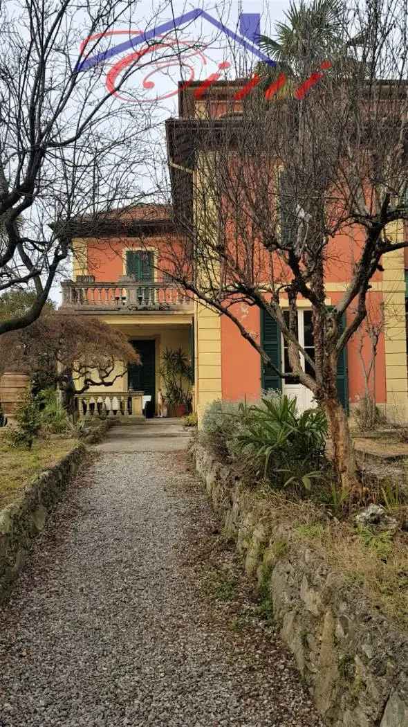 Villa unifamiliare via Promessi Sposi, Centro, Calolziocorte