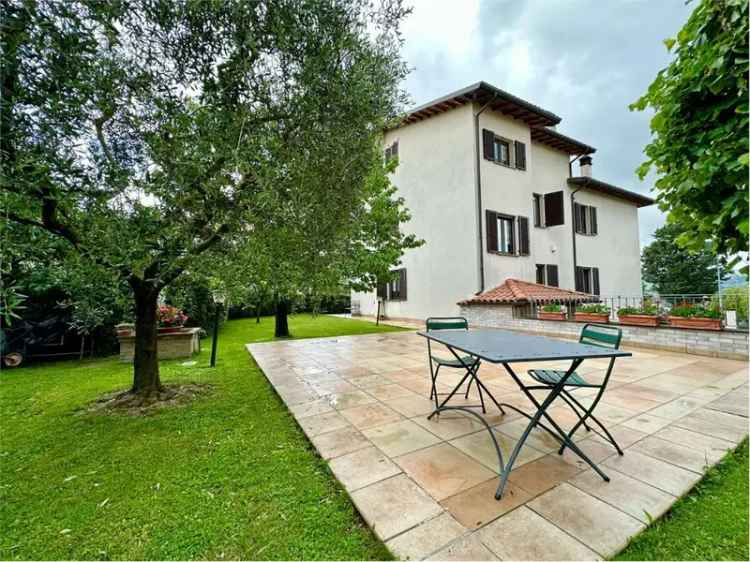 Villa in Via Cartiere, Gualdo Tadino, 18 locali, 3 bagni, garage