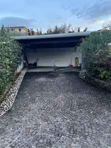 Villa in Vendita Frosinone 4 Locali 130 mq Doppio Ingresso