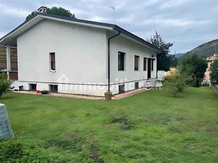 Villa unifamiliare via Isidoro Capitanio 11, Centro, Concesio