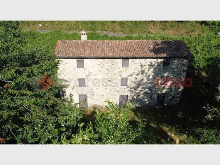 Casa Indipendente in vendita  a Barga