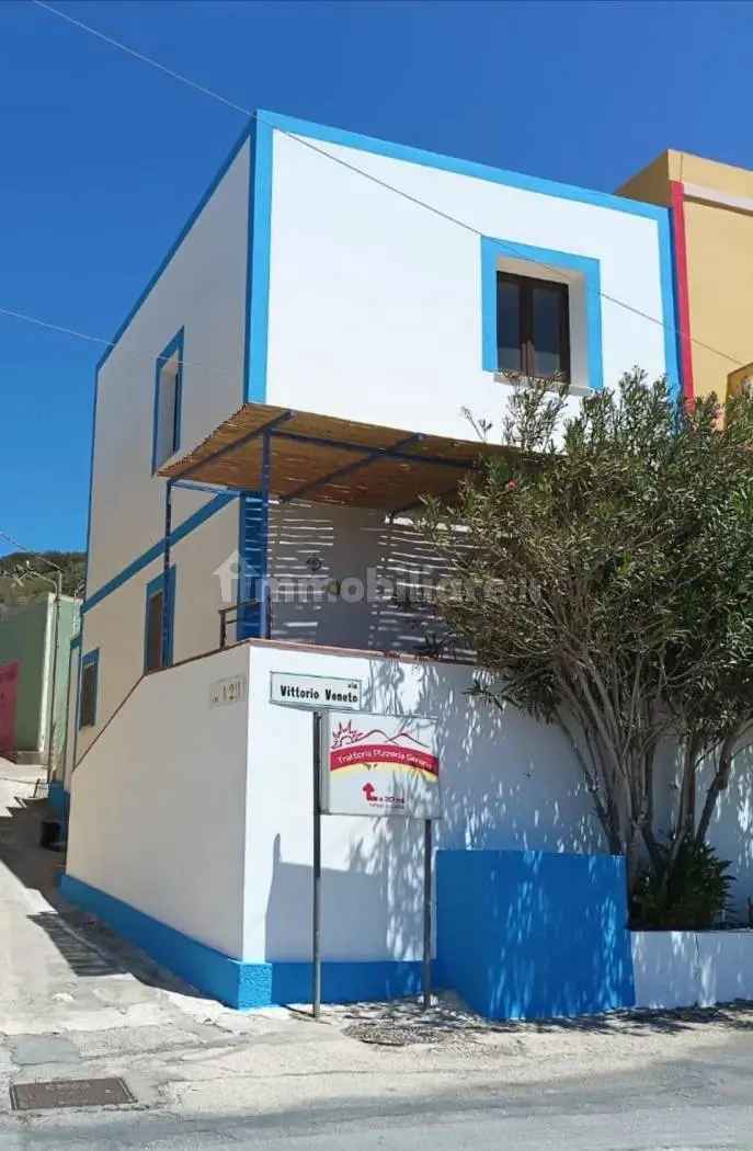 Villa unifamiliare via Vittorio Veneto, Lampedusa e Linosa