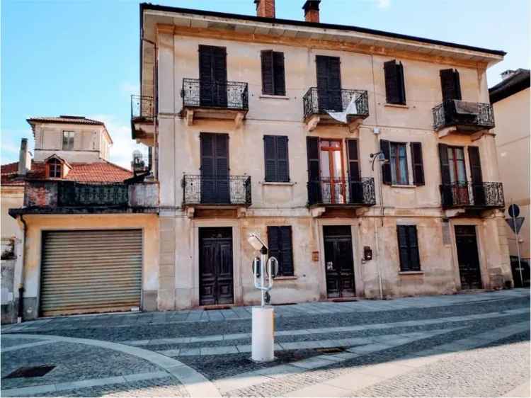 Appartamento in PIAZZA MORANDINI, Piedimulera, 10 locali, 2 bagni