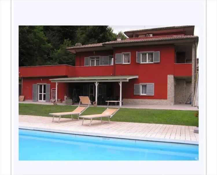 Villa in Via del monte Cerviano, Deruta, 10 locali, 7 bagni, 500 m²