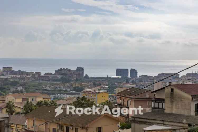 Villa bifamiliare via Formia, 99, Fortuna - Corvo, Catanzaro