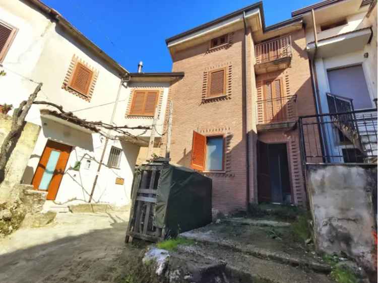 Appartamento in Via Sorbo Soprano, Solofra, 1 bagno, 128 m² in vendita