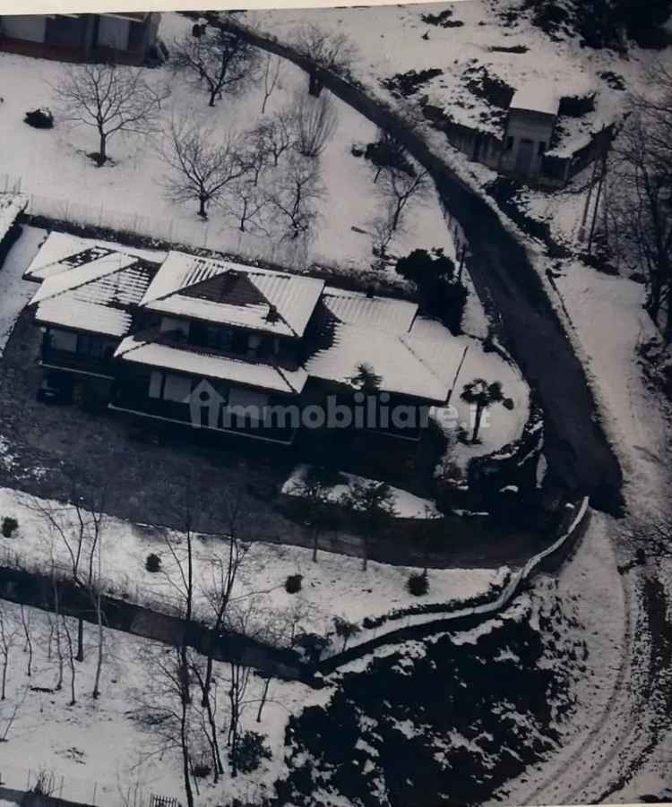 Villa unifamiliare via Frova, Arizzano