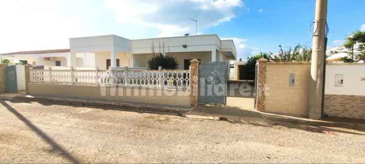 Villa bifamiliare via Corsano, Torre Lapillo, Porto Cesareo