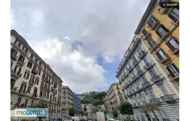 Affitto 3 camera appartamento di 75 m² in Naples