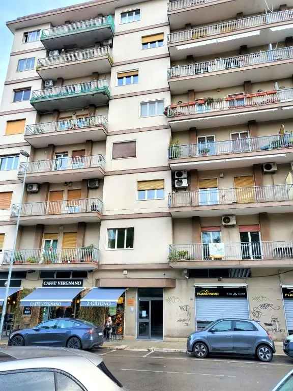 Appartamento in VIA DELLA RESISTENZA, Bari, 5 locali, 2 bagni, con box