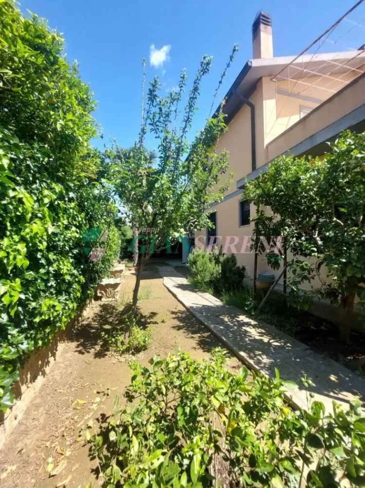 Villa bifamiliare via Monte Rosa, San Luigi, Capannino, Corti Nuove, Follonica