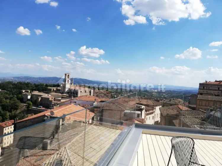 Bilocale via Guglielmo Oberdan, Centro Storico, Perugia