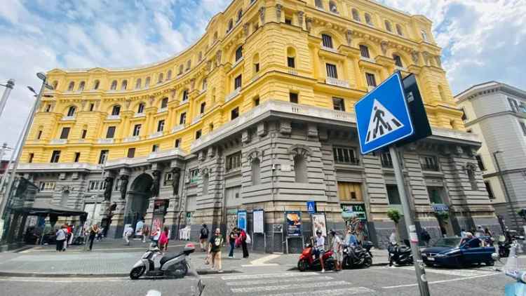 Appartamento piazza Nicola Amore 6, Mercato, Napoli