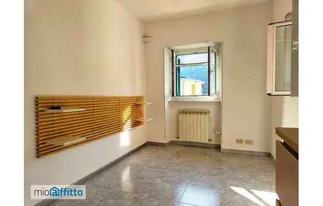 Affitto 3 camera appartamento di 65 m² in Genoa