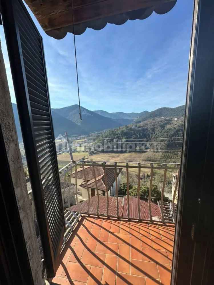 Trilocale via degli Archi 38, Valserra - Valnerina, Terni