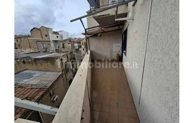 Affitto 2 camera appartamento di 60 m² in Palermo